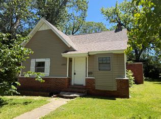 1882 N Jefferson Avenue, Springfield, MO 65803