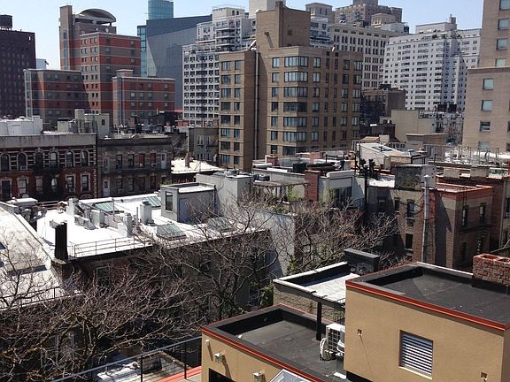 4th image of 226 E 12th St APT 10D