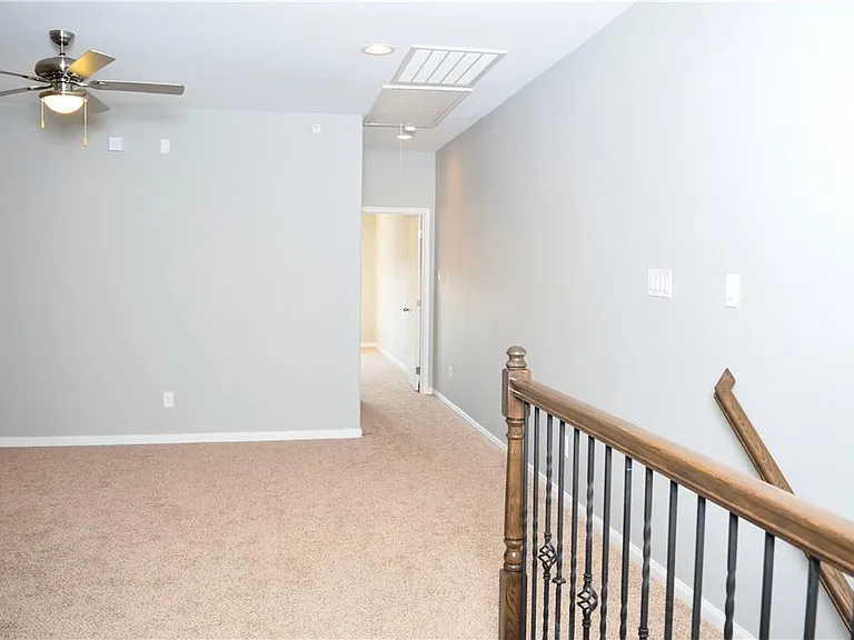 121 Kimbel Kourt — Photo 8