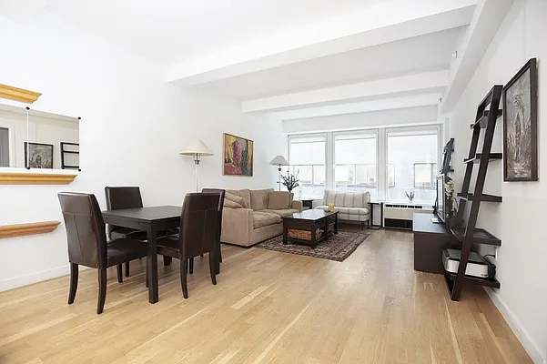 Rented by Olshan Realty | media 30