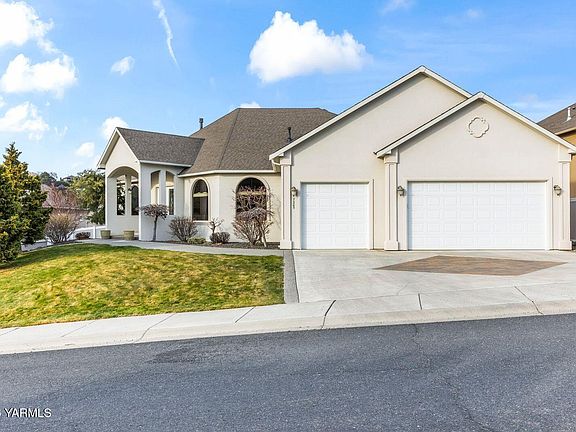 2nd image of 7205 Englewood Hill Pl