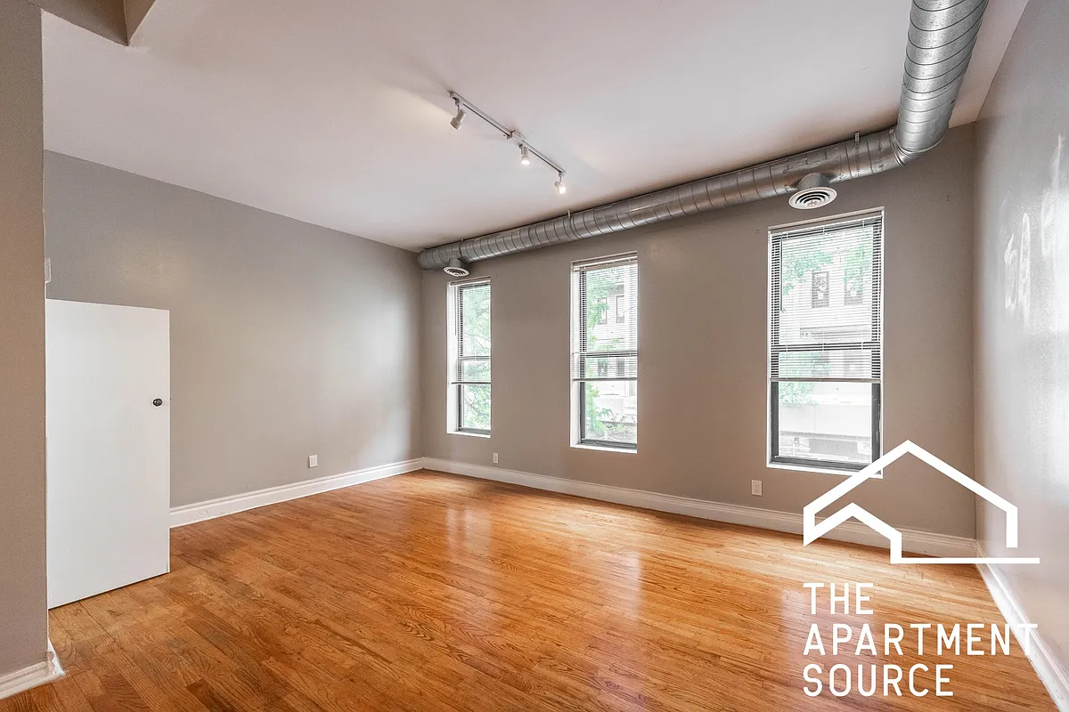 Photo 2 of 15 - 1877 N Milwaukee Ave #2 - Chicago, IL Building Photo - 1877 N Milwaukee Ave #2