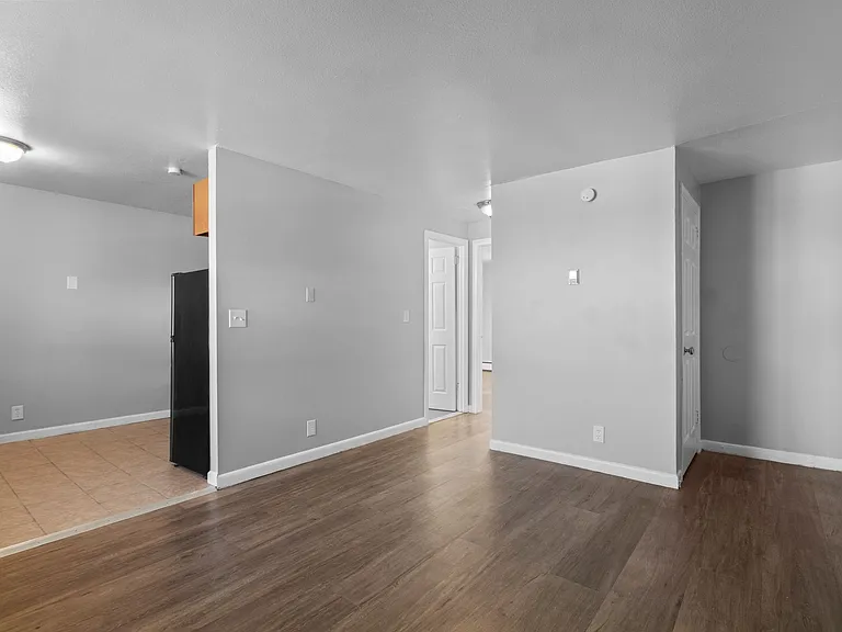 Elam Court — Photo 5
