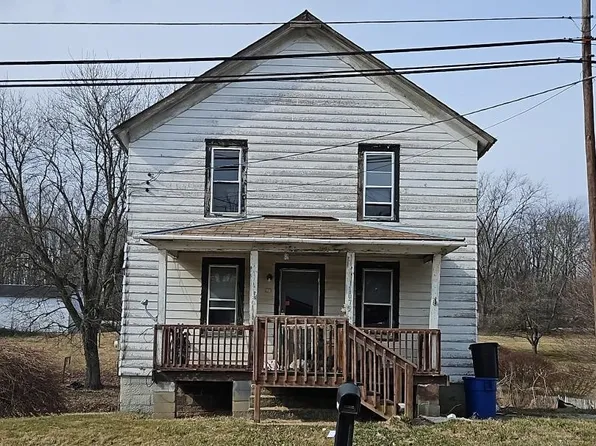 1075 Kensington Rd NE, Carrollton, OH 44615