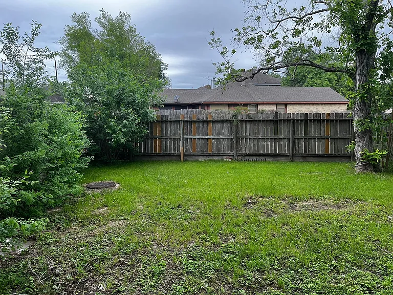 15523 Donnet Ln — Photo 18