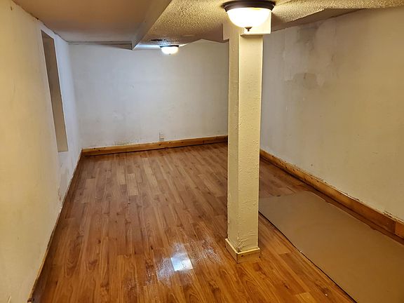 4th image of 727 Sherburne Ave