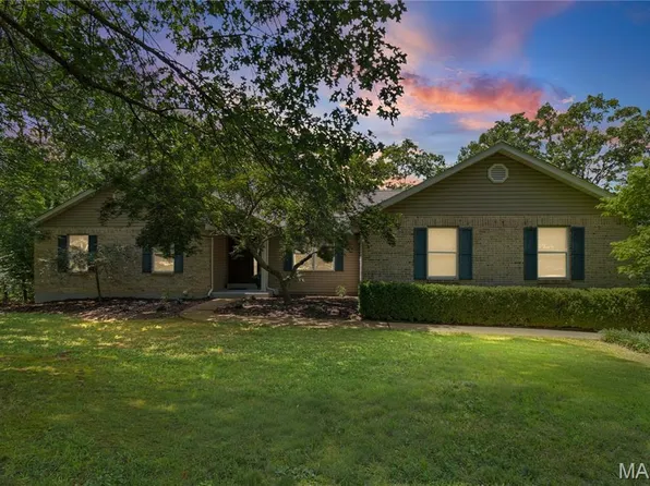 279 Fawn Ridge Ln, Hillsboro, MO 63050