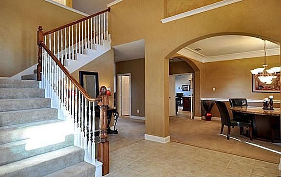3rd image of 8904 Red Oaks Dr
