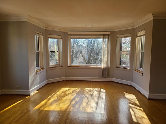 2nd image of 2006 W Arthur Ave Unit 4