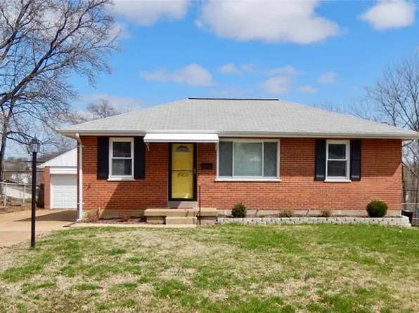 8909 Southview Ln, Saint Louis, MO 63123