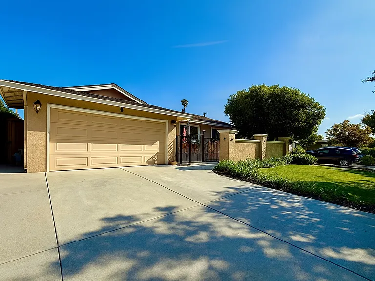 1403 Annapolis Way — Photo 2