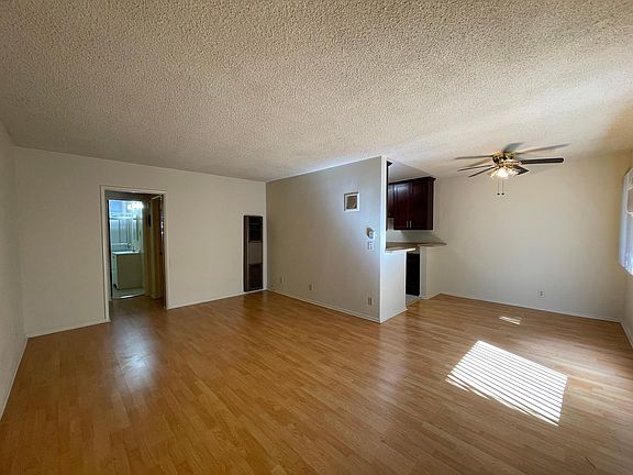 5th image of 206 N Louise St APT 1