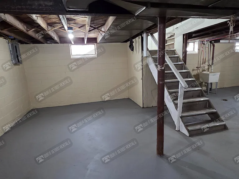 9526 Prest St — Photo 22