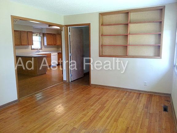 5th image of 5903 Englewood Ave