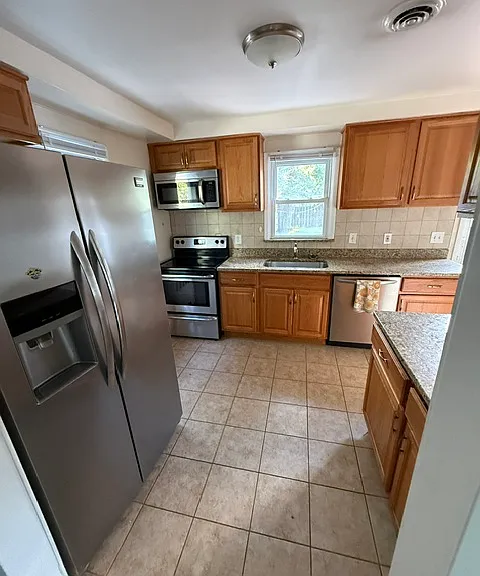 20309 Hugh St — Photo 19