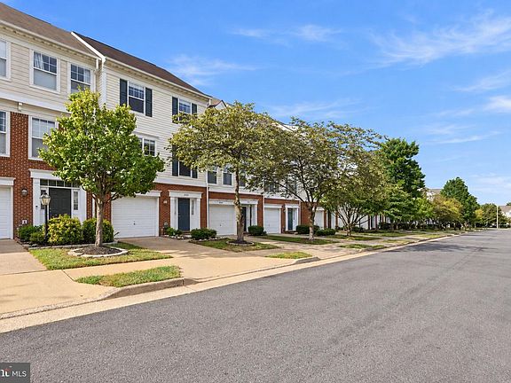 3rd image of 8154 Rainwater Cir