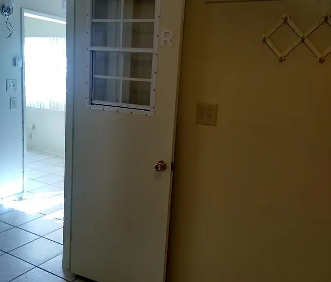 1843 E Palmyra Ave — Photo 8
