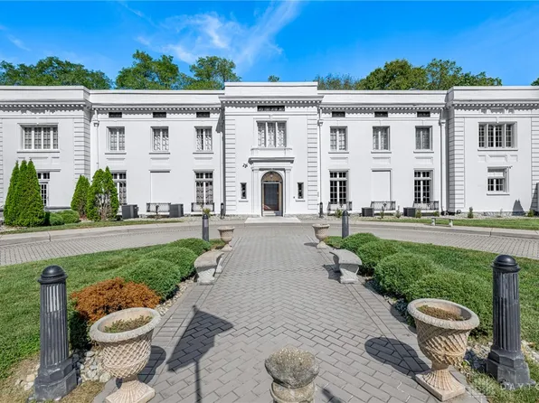 3500 Governors Trl, Dayton, OH 45409