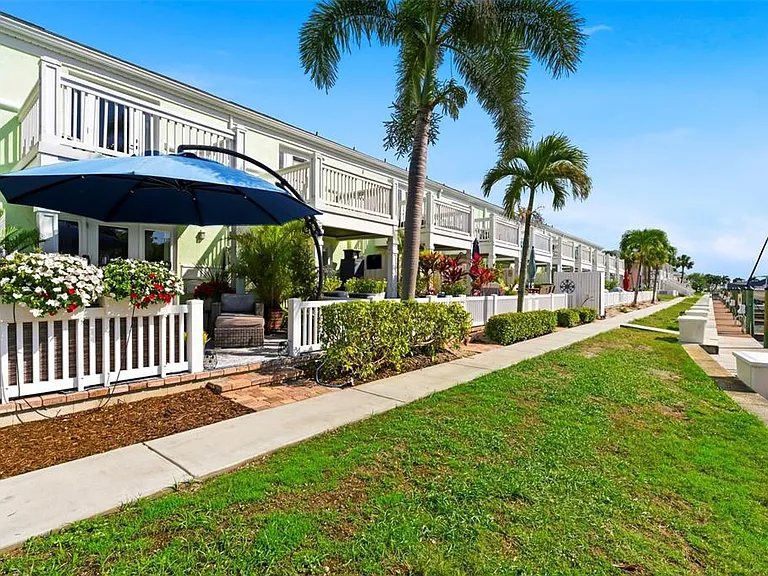 4751 Coquina Key Dr SE — Photo 44
