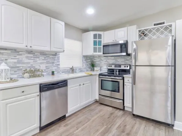 1369 Mary L Rd, Clearwater, FL 33755