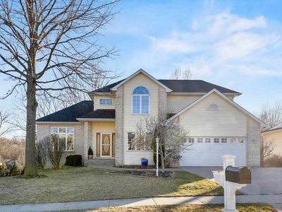 840 Forest Edge Dr, Coralville, IA, 52241