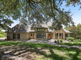 2106 Tree Top Ct, Granbury, TX 76049