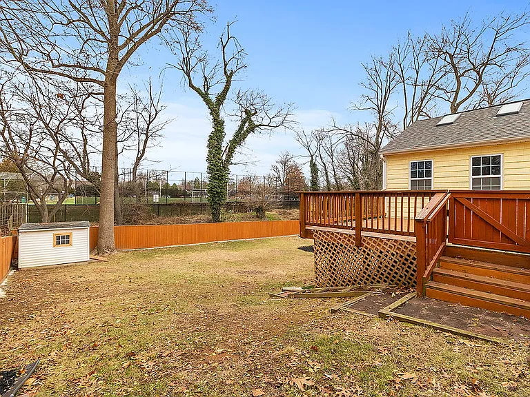 6138 Beachway Dr — Photo 41