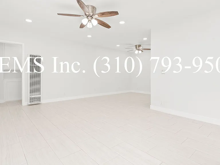 law01 — Photo 3