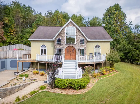 602 Oak Hills Pkwy, Greeneville, TN 37743
