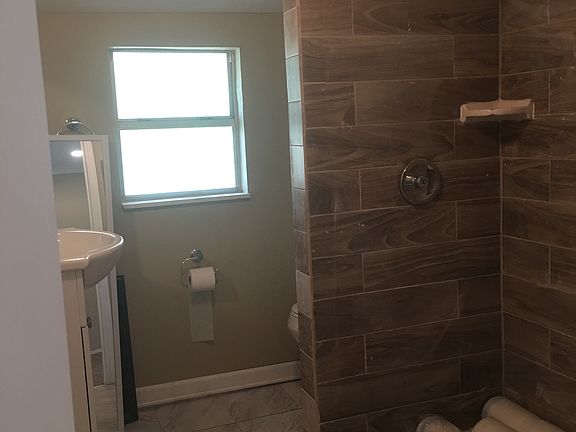 2nd image of 302 Orr Dr