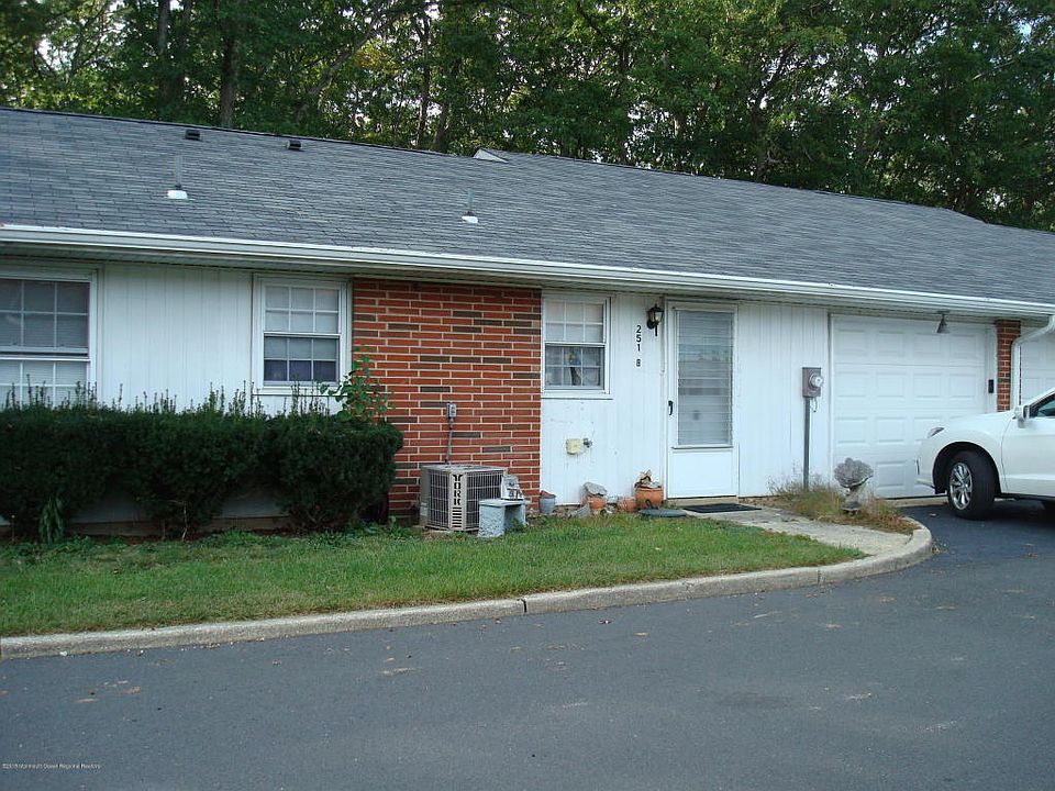 1st image of 251B Jefferson Ct #251-B