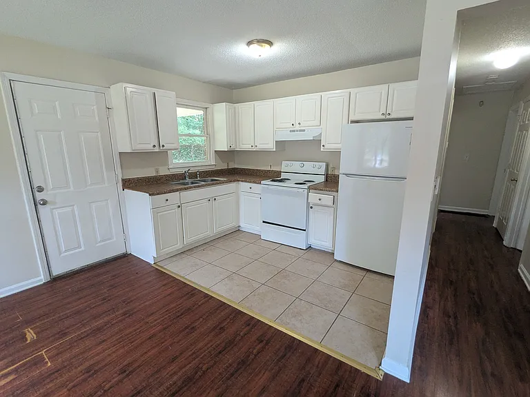 3604 Bolfair Dr NW — Photo 7