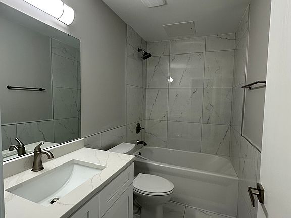 5th image of 15122 Seagull Dr