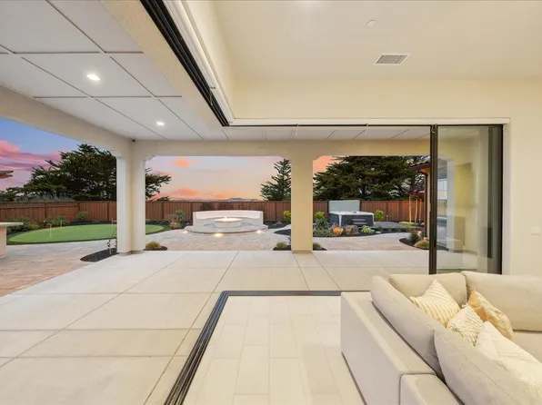 2999 Bluffs Dr, Marina, CA 93933