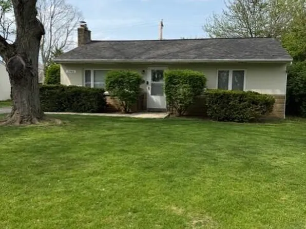1966 Zollinger Rd, Columbus, OH 43221