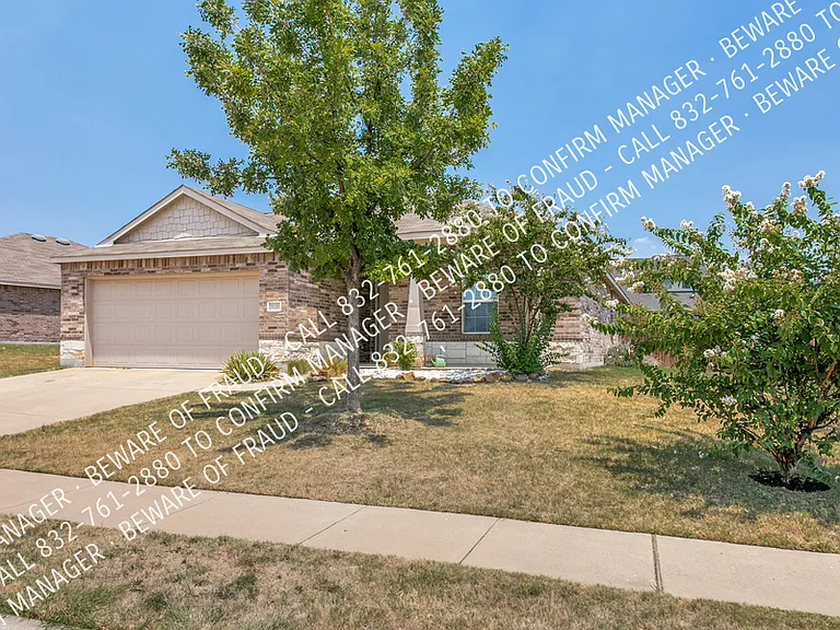 1128 Foxglove Ln — Photo 3