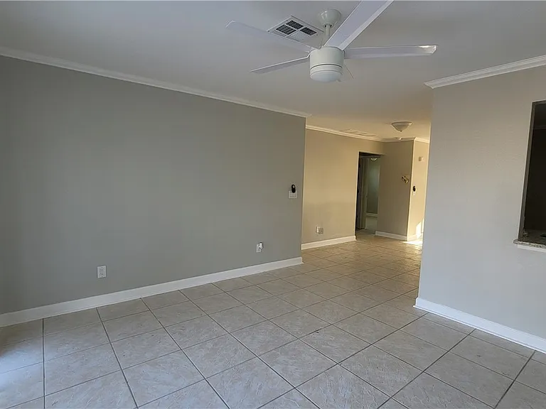 4402 Santa Barbara Blvd — Photo 6