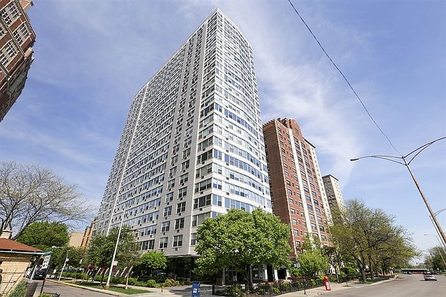 1st image of 3900 N Lake Shore Dr APT 19D