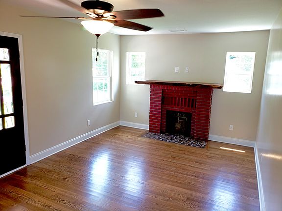 2nd image of 2825 Forestdale Ave
