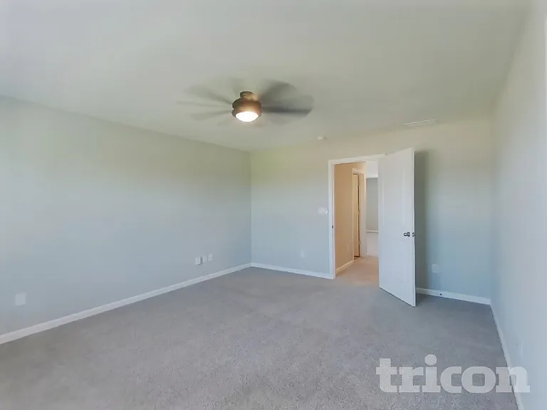 1658 Fairmount Dr — Photo 5