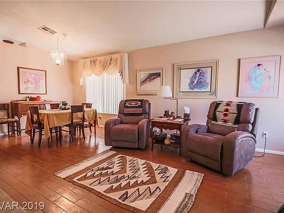 4th image of 4905 W El Campo Grande Ave