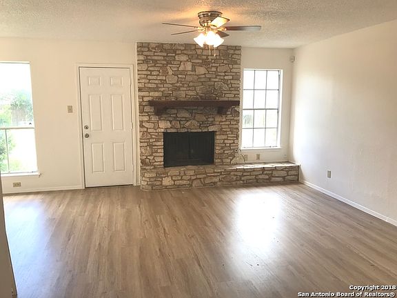 2nd image of 2514 Bear Springs Dr