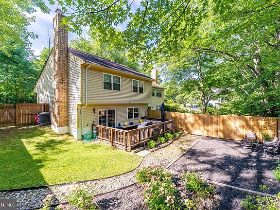2nd image of 10060 Wood Sorrels Ln