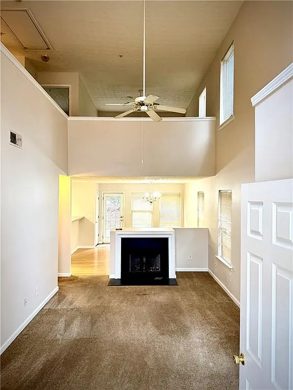 3 bed, 2.5 bath, 1434 sqft, $1,700 — Photo 3