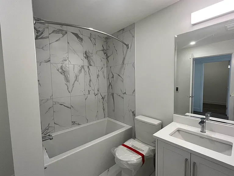22348 North Ave #316 — Photo 8