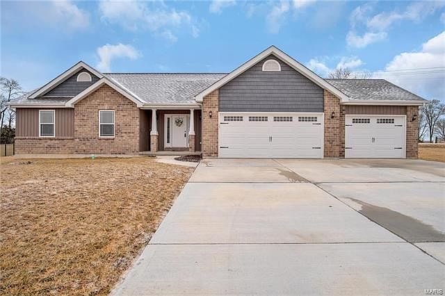 1st image of 221 Keystone Dr