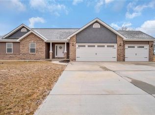 221 Keystone Dr, Old Monroe, MO 63369