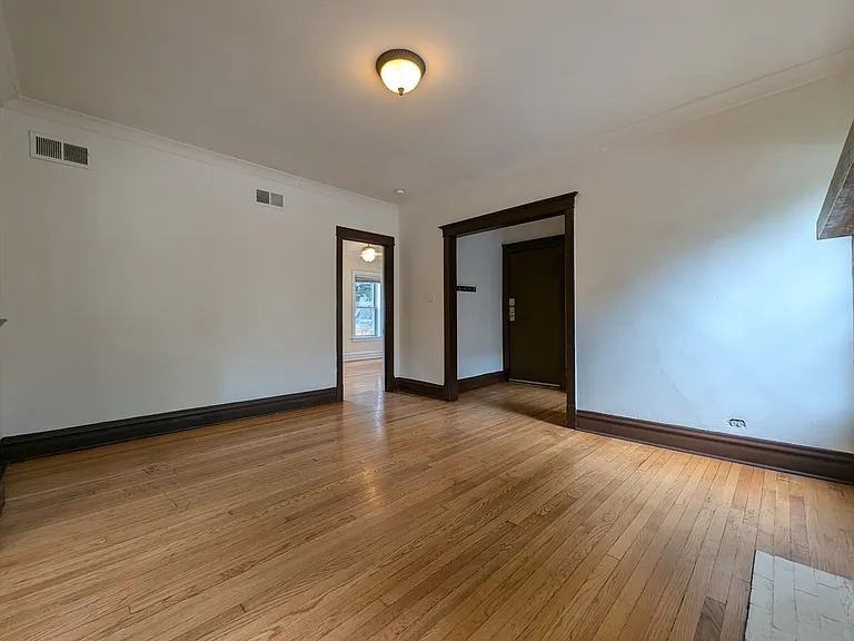 3449 W Schubert Ave #3 — Photo 4