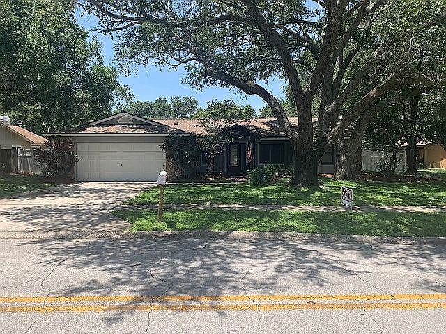 1st image of 2889 Oak Creek Ln