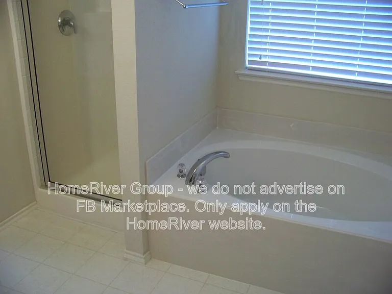 2215 Overton Dr — Photo 8